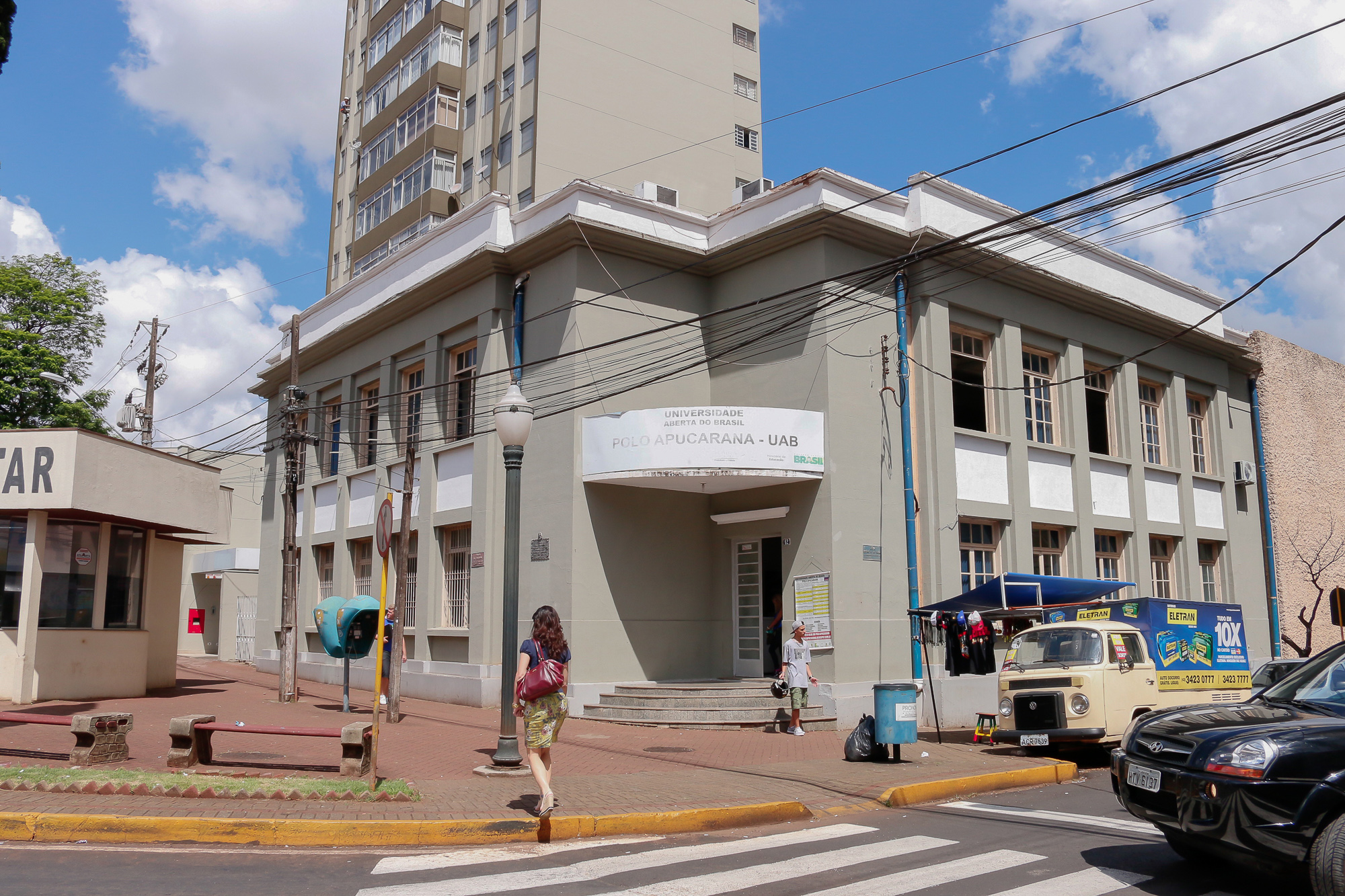 Polo oferece cursos de especialização da UEL