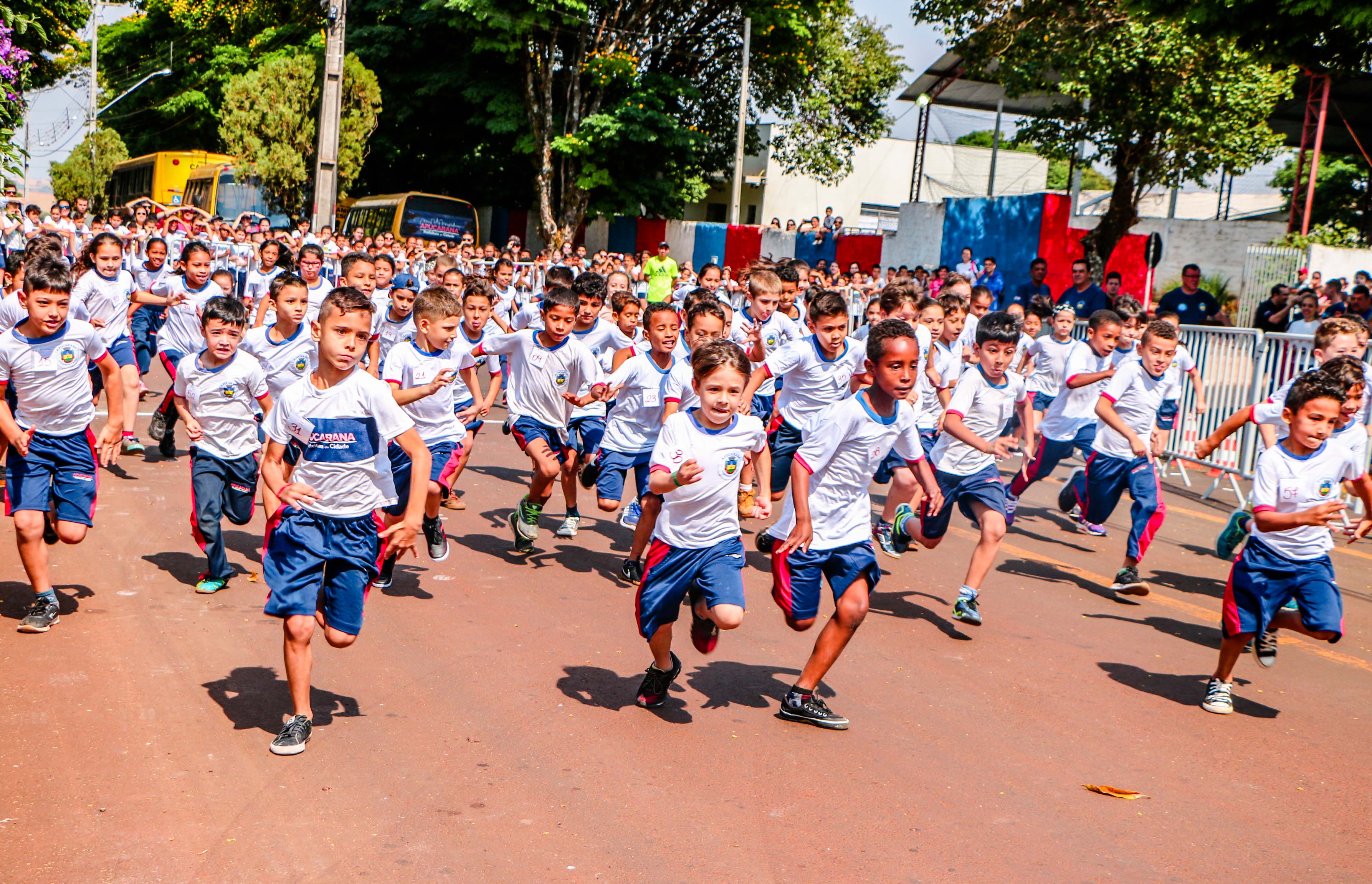 Corrida de Rua reúne 500 alunos da rede municipal