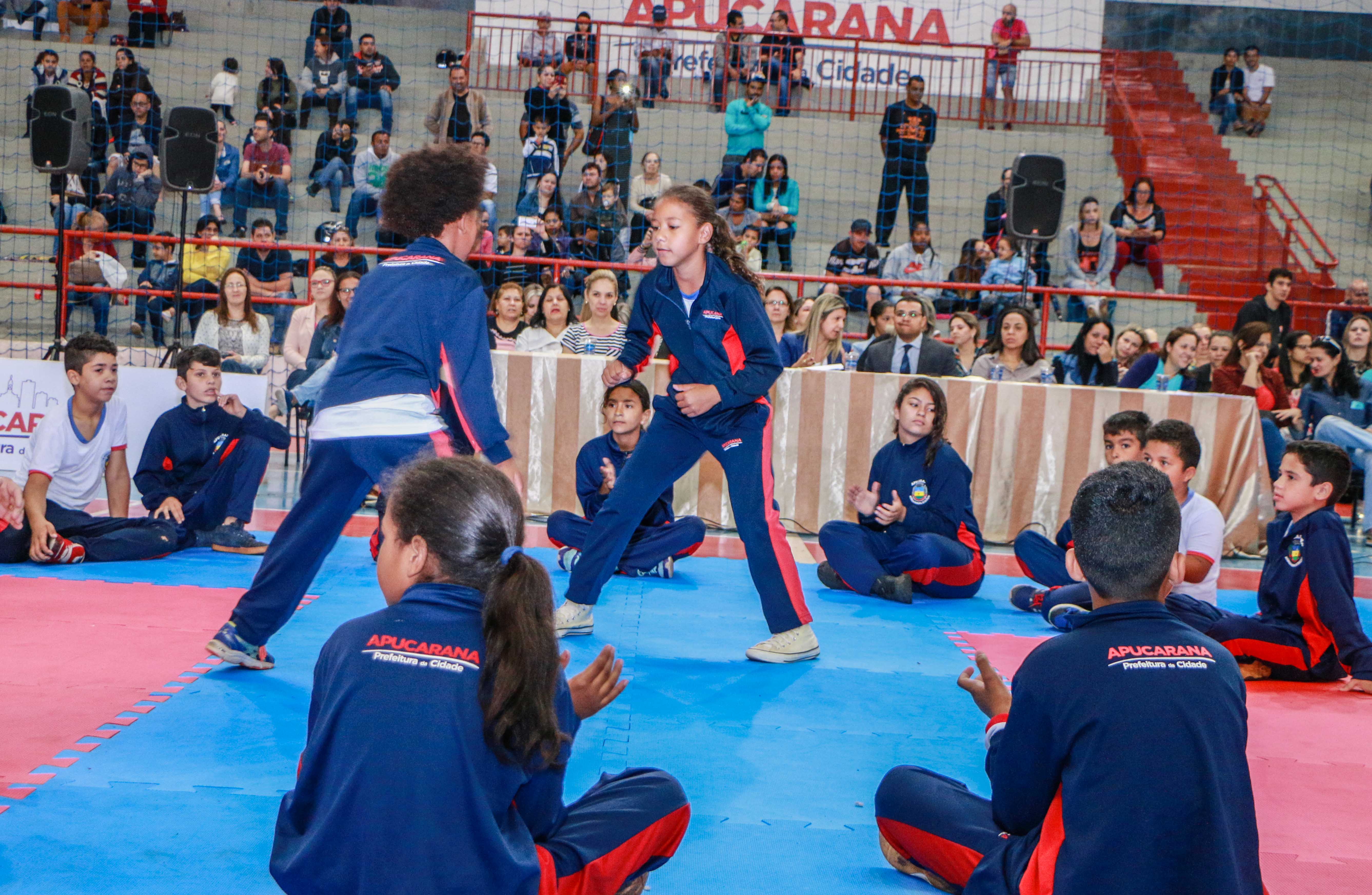 Copa de Artes Marciais envolve 900 alunos da rede municipal de Apucarana