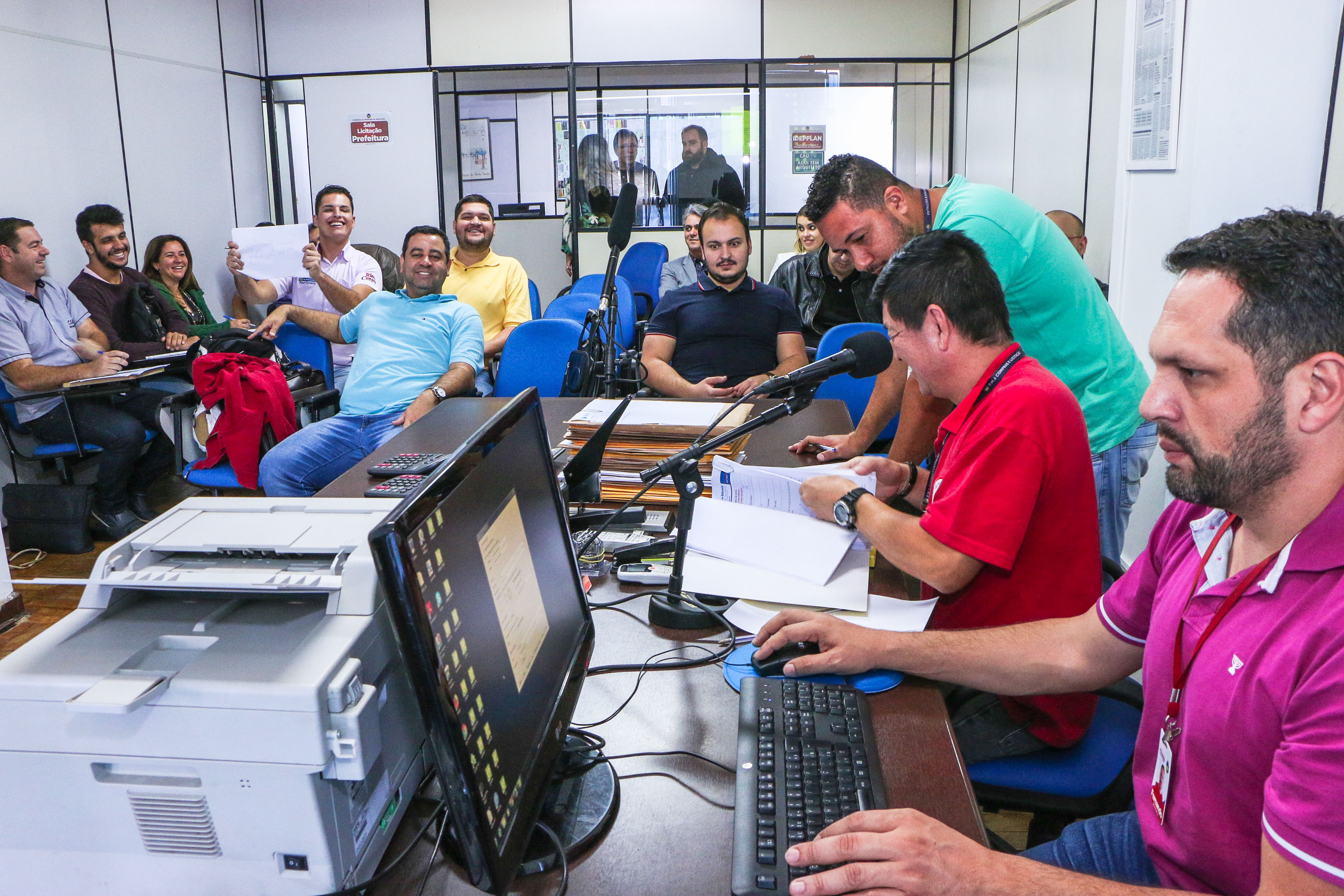 Licitação da merenda escolar atrai 21 empresas em Apucarana