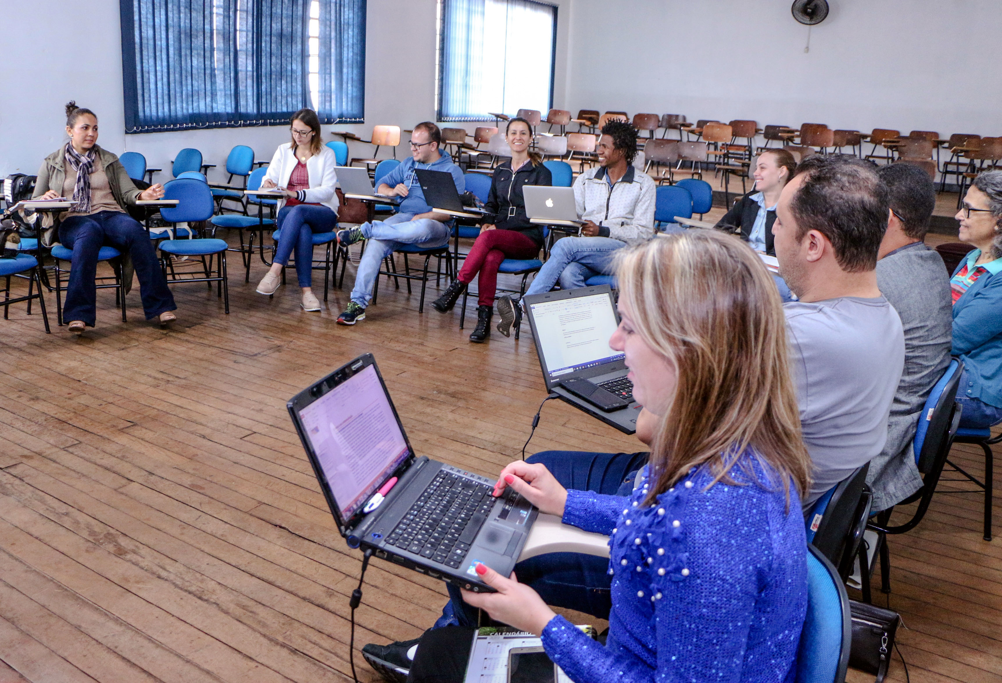 Polo UAB realiza encontro presencial com acadêmicos da Fiocruz