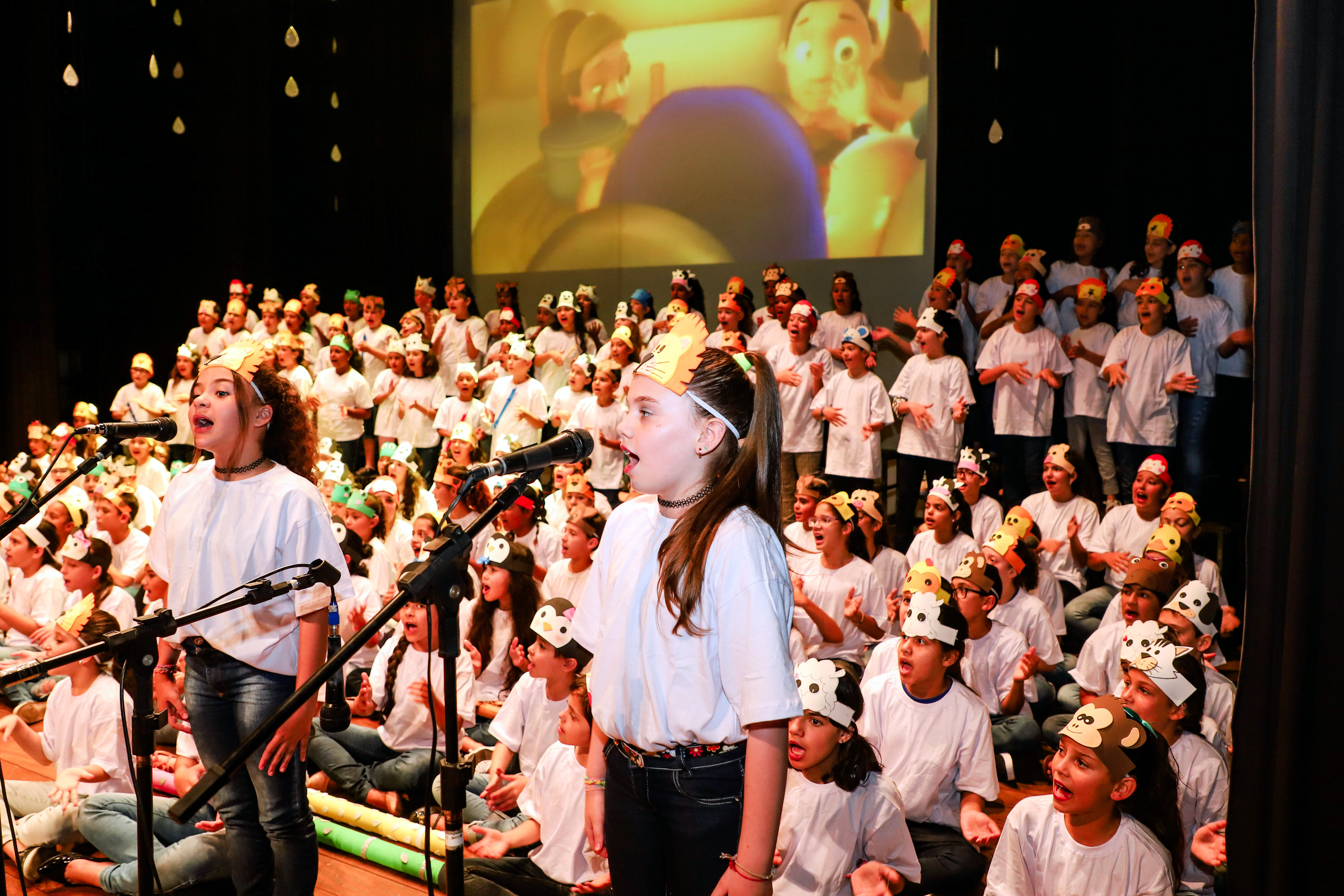 Alunos dão show em apresentação musical