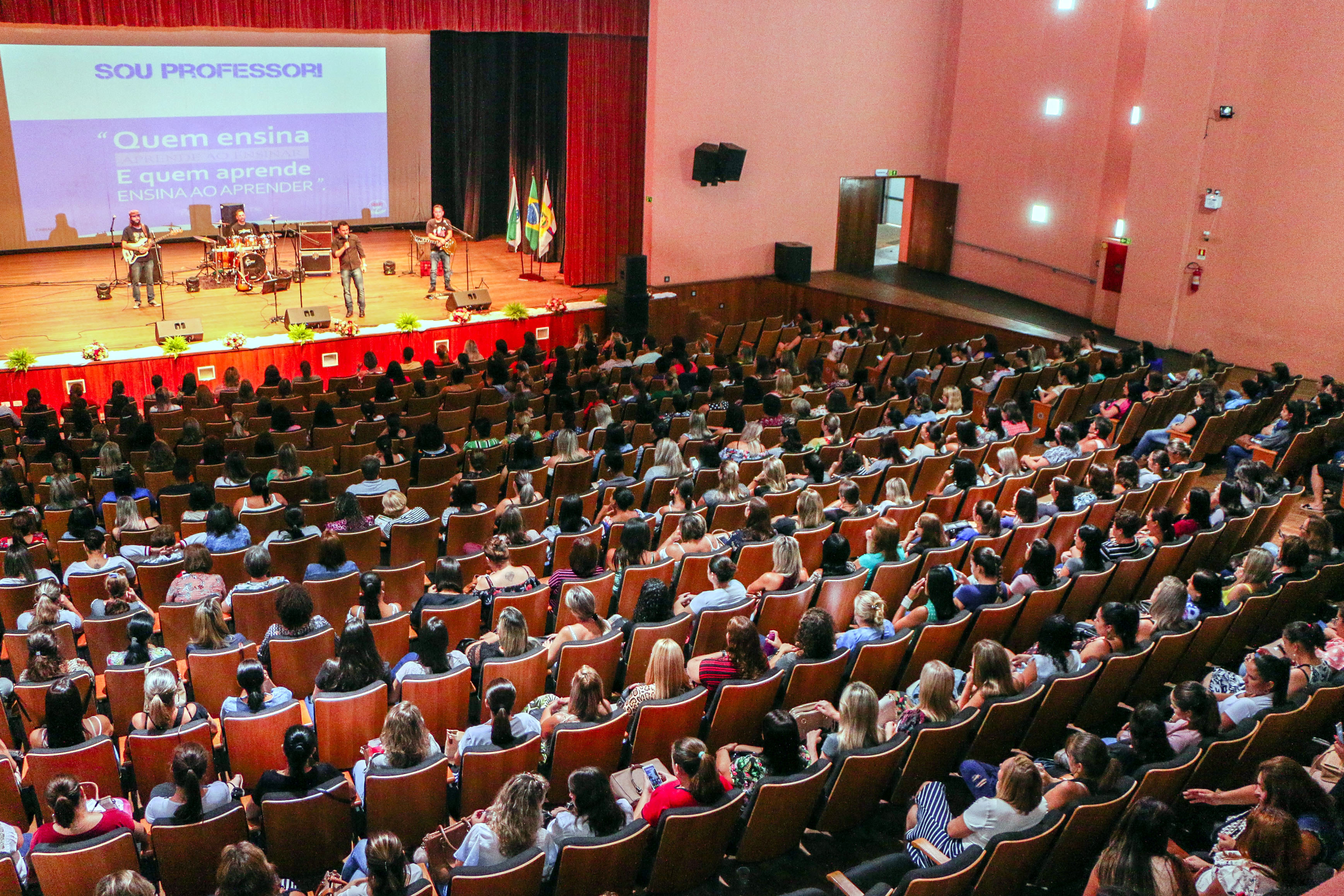 Apucarana conclui a semana pedagógica da rede municipal de ensino