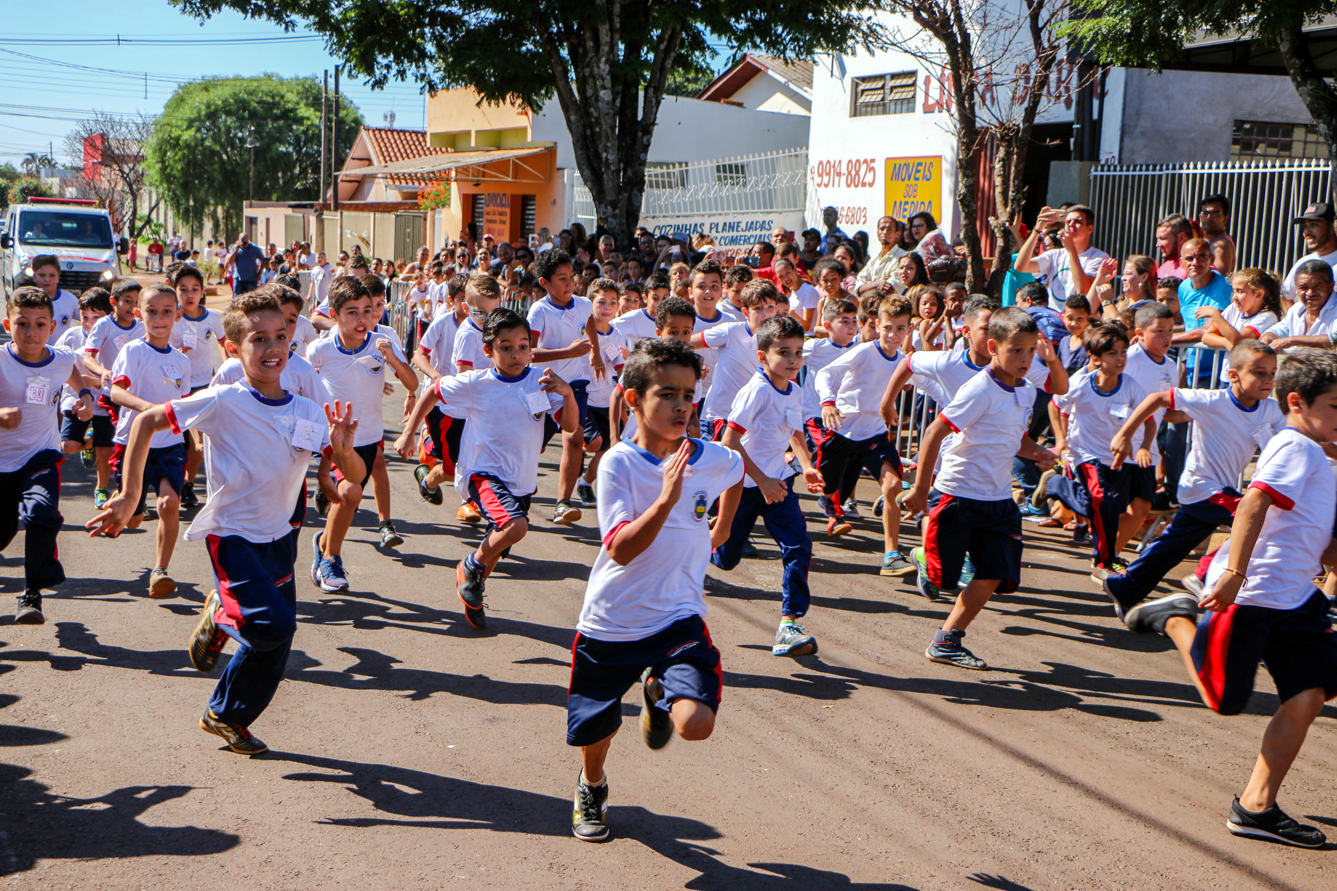 Corrida de Rua reúne 350 alunos das escolas municipais no Jardim Ponta Grossa
