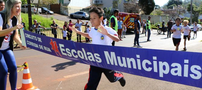 Corrida de Rua movimenta 400 alunos da rede municipal de ensino