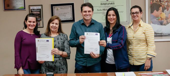 Apucarana investe R$ 1,1 milhão na construção de quadras esportivas e muros para escolas