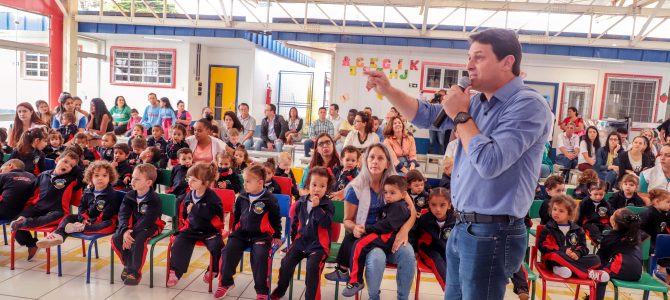 Doze mil alunos iniciam o ano letivo na rede municipal de Apucarana