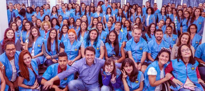 Educação ganha o reforço de 200 estagiários
