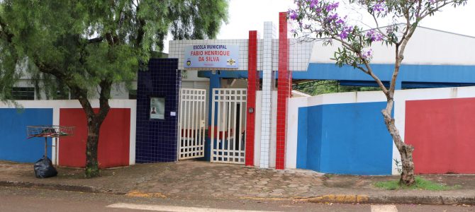 Junior da Femac assina ordem de serviço para construção  de quadras poliesportivas em escolas
