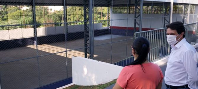 Escola Luiz Carlos Prestes ganha nova quadra esportiva coberta