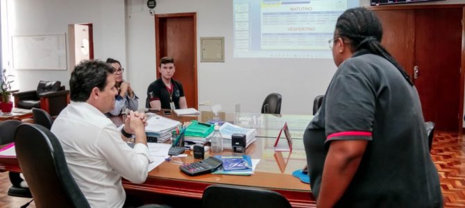 Apucarana vai implantar a “língua dos sinais” na rede municipal