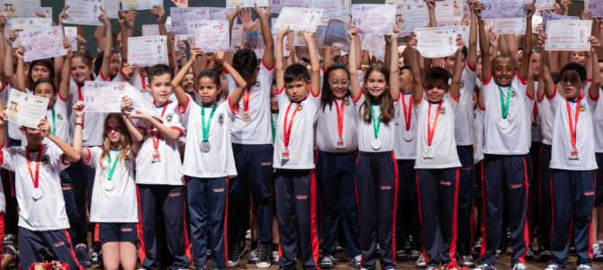Estudantes são premiados em concursos sobre segurança no trânsito, história do café e combate ao trabalho infantil