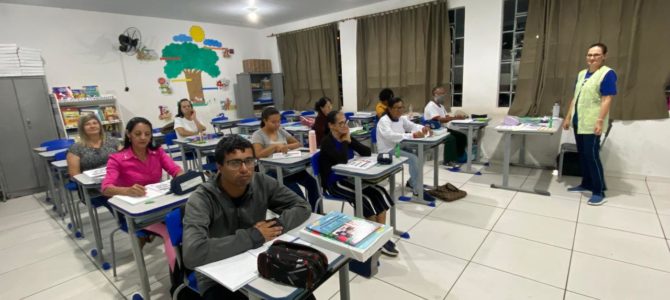 Educação de Jovens, Adultos e Idosos está com matrículas abertas Educação de Jovens, Adultos e Idosos está com matrículas abertas