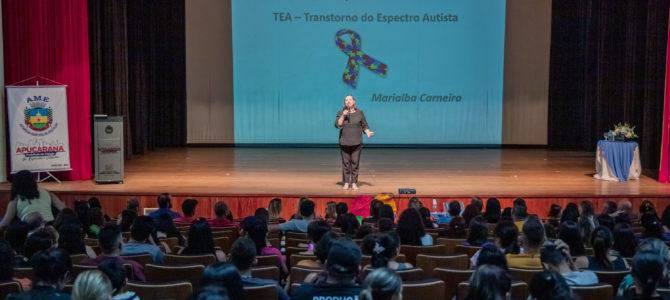 Escola de Pais promove conscientização sobre o autismo