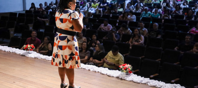 Apucarana promove formação continuada para professores sobre Educação Antirracista Apucarana promove formação continuada para professores sobre Educação Antirracista