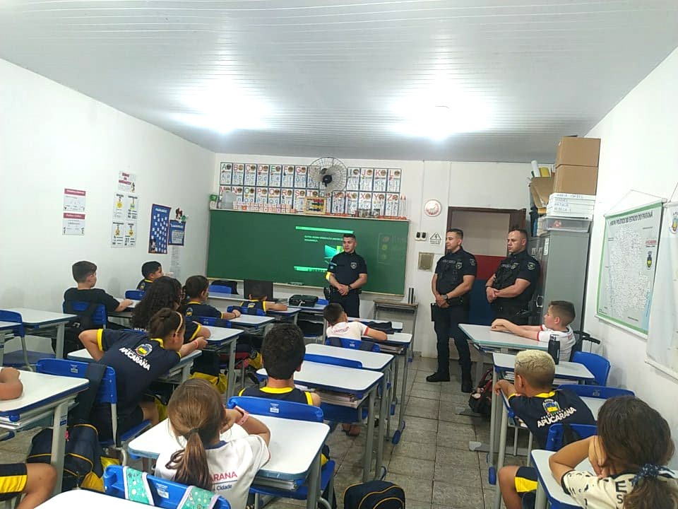 Segurança no trânsito é abordada em palestras nas escolas municipais de Apucarana