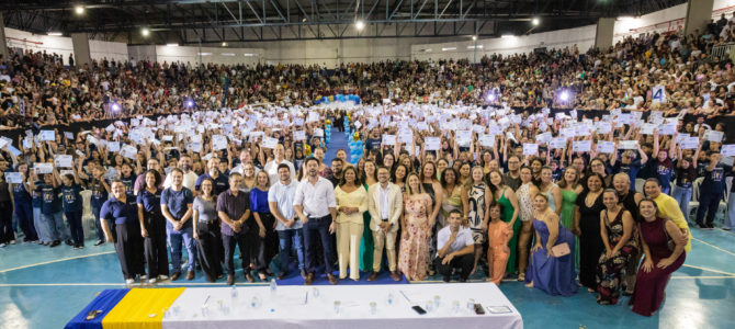 Apucarana realiza grande formatura das turmas do 5º Ano do Ensino Fundamental Apucarana realiza grande formatura das turmas do 5º Ano do Ensino Fundamental