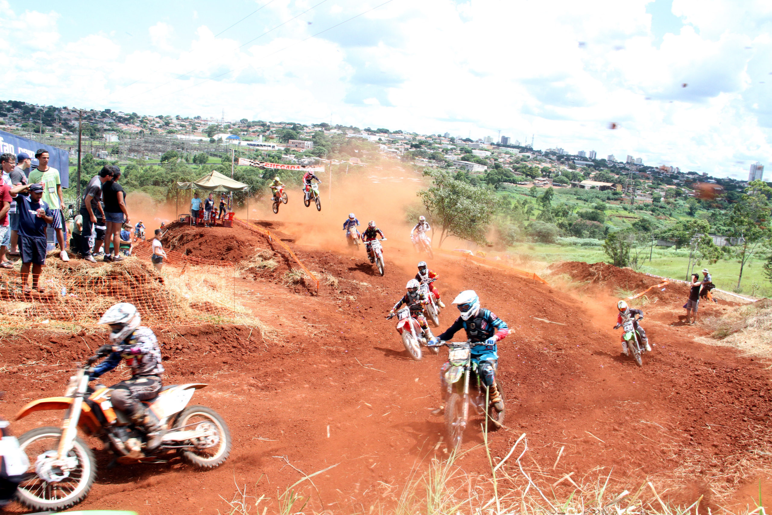 Piloto de Apucarana conquista título na Copa Sul Paranaense de Motocross –  Prefeitura Municipal de Apucarana