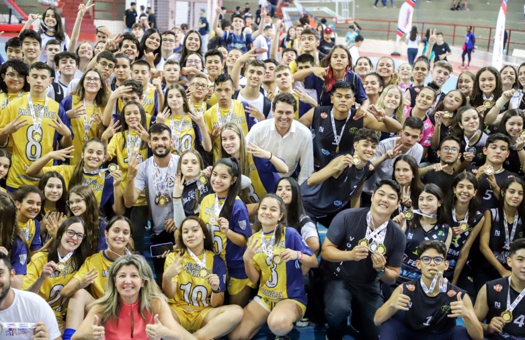 SESA - Futsal e vôlei femininos da Sesa fazem bonito no final de