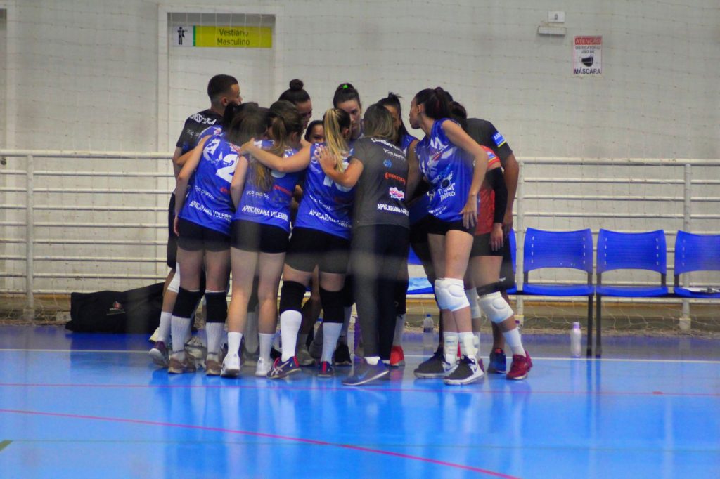 Com apenas seis equipes, sem público e turno único, vôlei feminino é  retomado nesta quarta em SP