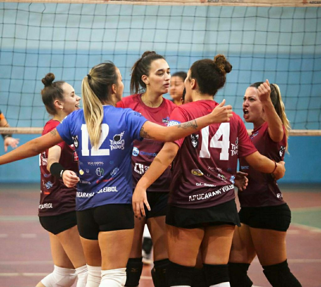 Equipe de vôlei feminino de Apucarana estreia na Liga de Maringá