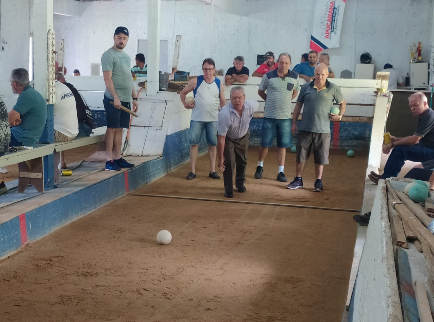 Coletivo organiza clube de xadrez em Neves