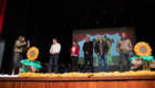 Apucarana, Paraná, Brasil -  Maio 29, 2023 - Apresentações e entrega de troféus  e livros na VIII Sarau de Poesias da rede municipal de educação de Apucarana que aconteceu no Cine Teatro Fenix. Foto: Jair Ferreira/PMA