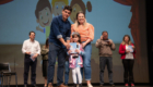 Apucarana, Paraná, Brasil -  Maio 29, 2023 - Apresentações e entrega de troféus  e livros na VIII Sarau de Poesias da rede municipal de educação de Apucarana que aconteceu no Cine Teatro Fenix. Foto: Jair Ferreira/PMA