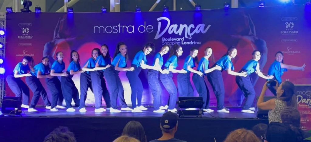 Jogo, dança e exposição: Copa das Confederações já começou nas escolas