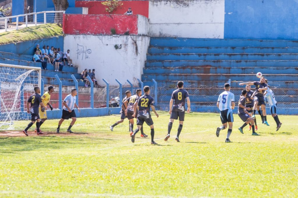 O futebol é pecado, Deus revelou-me que é uma competição