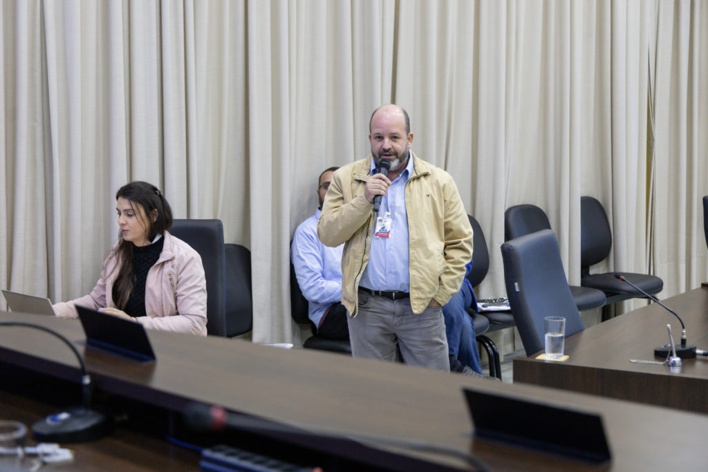 Audiencia publica 008