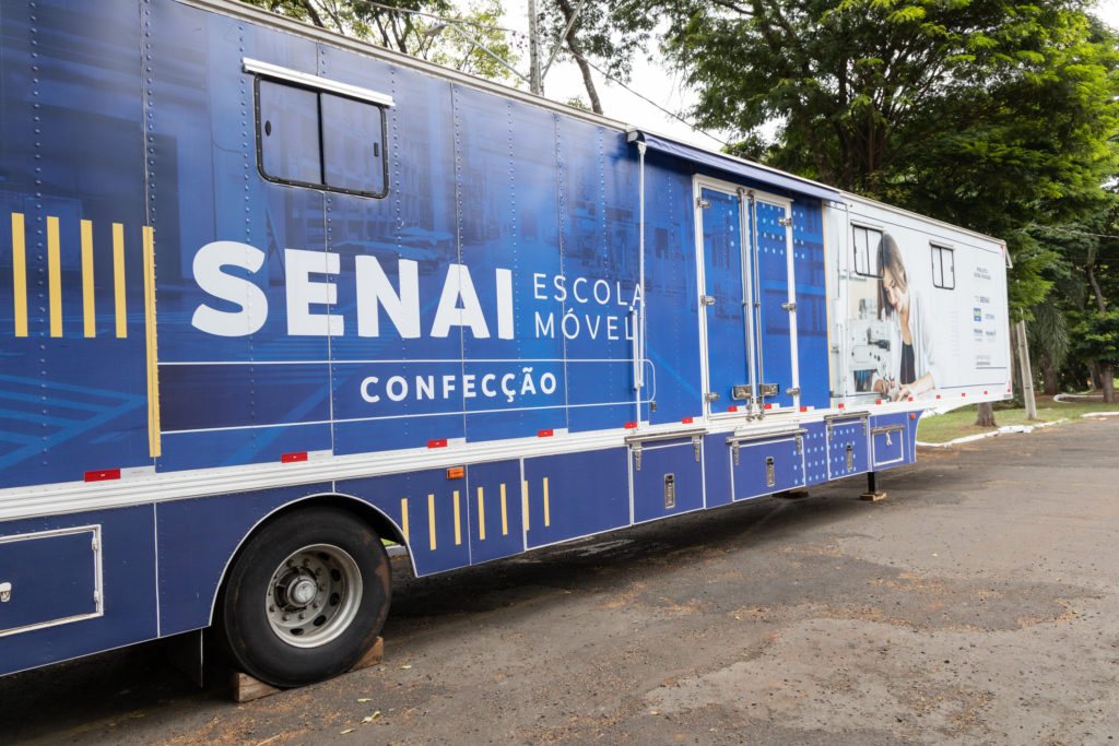 Senai carreta curso confecção 024