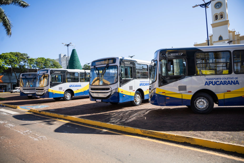 Entrega de Onibus Val001