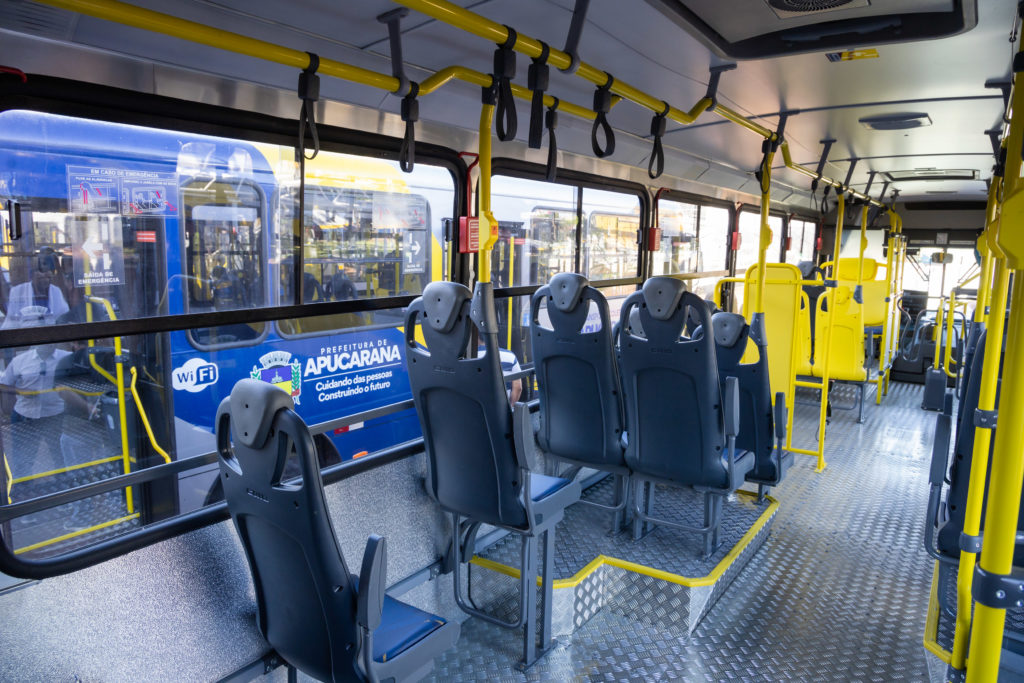 Entrega de Onibus Val006