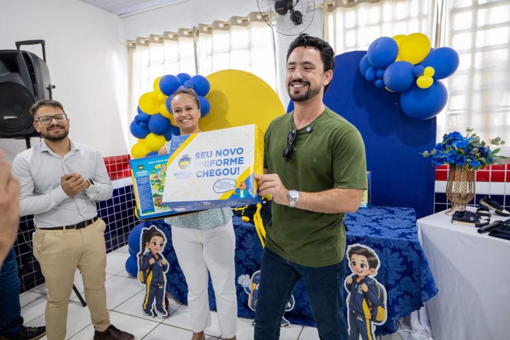 27-03-2026_entrega_uniforme_escolar-31