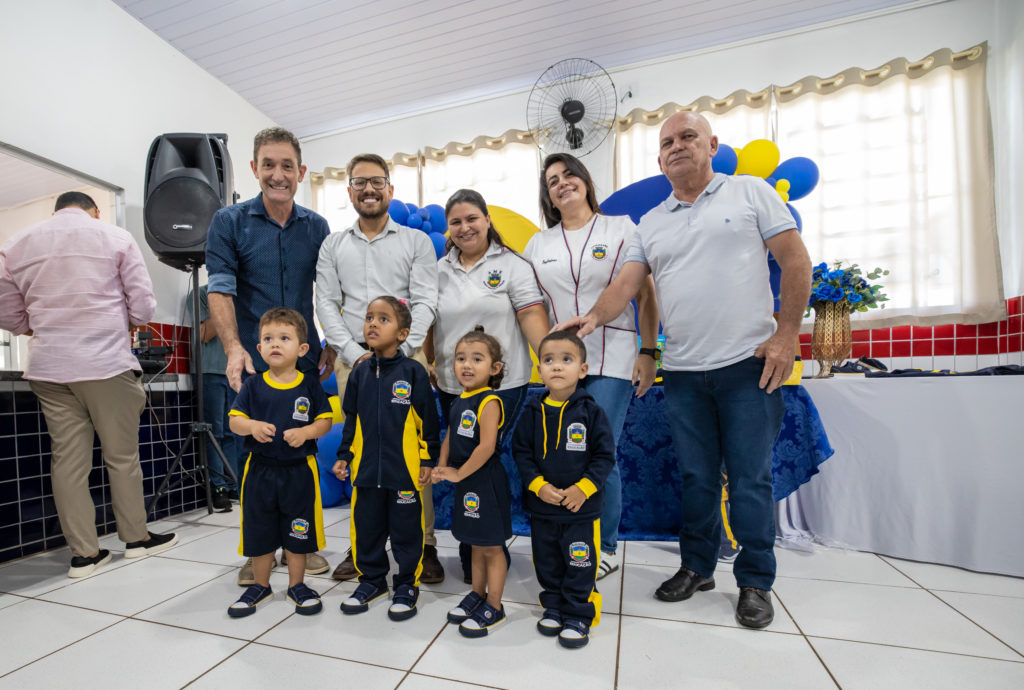 27-03-2026_entrega_uniforme_escolar-33