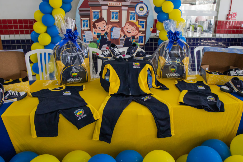 30-03-2026_entrega_uniforme_escoalas_cemeis-11