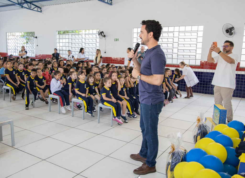 30-03-2026_entrega_uniforme_escoalas_cemeis-28