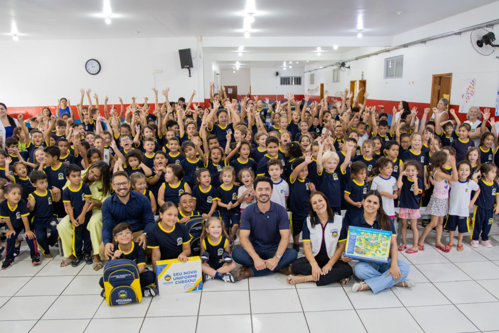 30-03-2026_entrega_uniforme_escoalas_cemeis-53