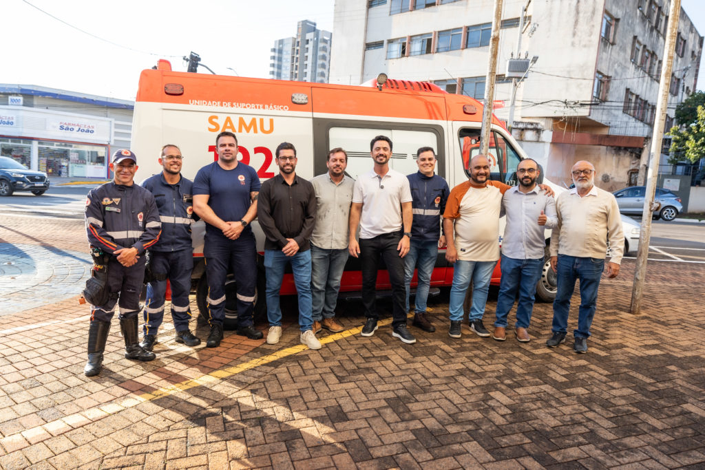 2026-04-01_Entrega_ambulancia_veiculo_-6