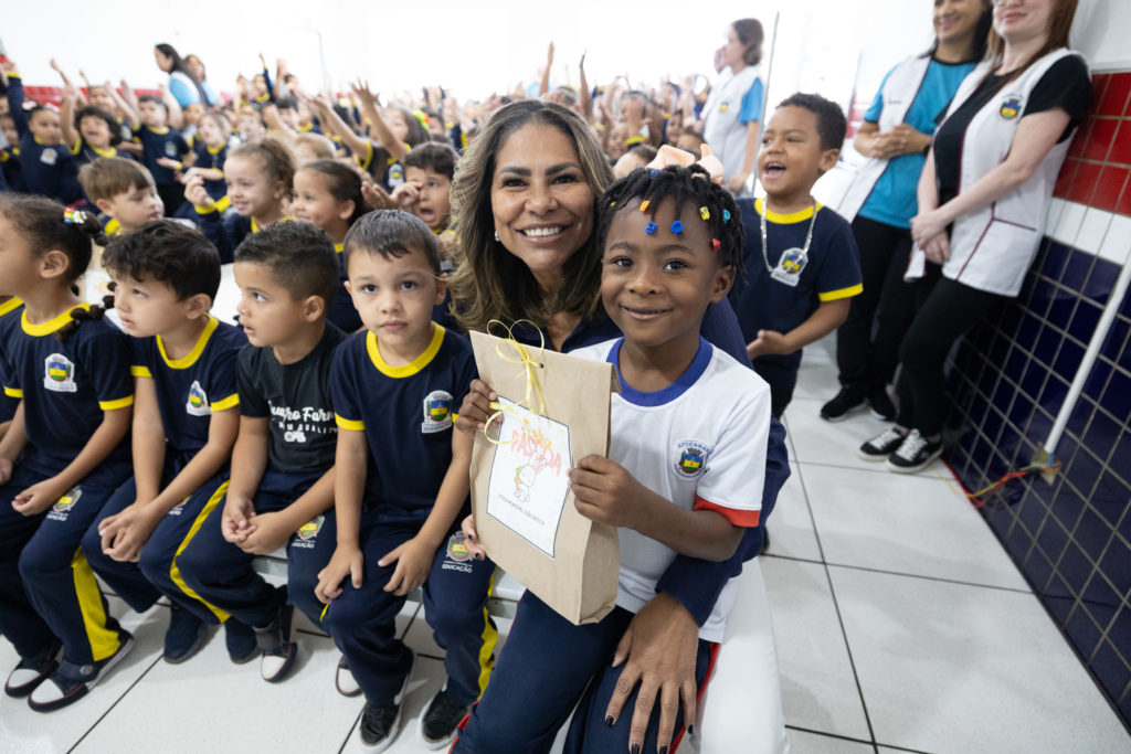 2026-04-02_entrega_bombons_ovos_chocolate-43