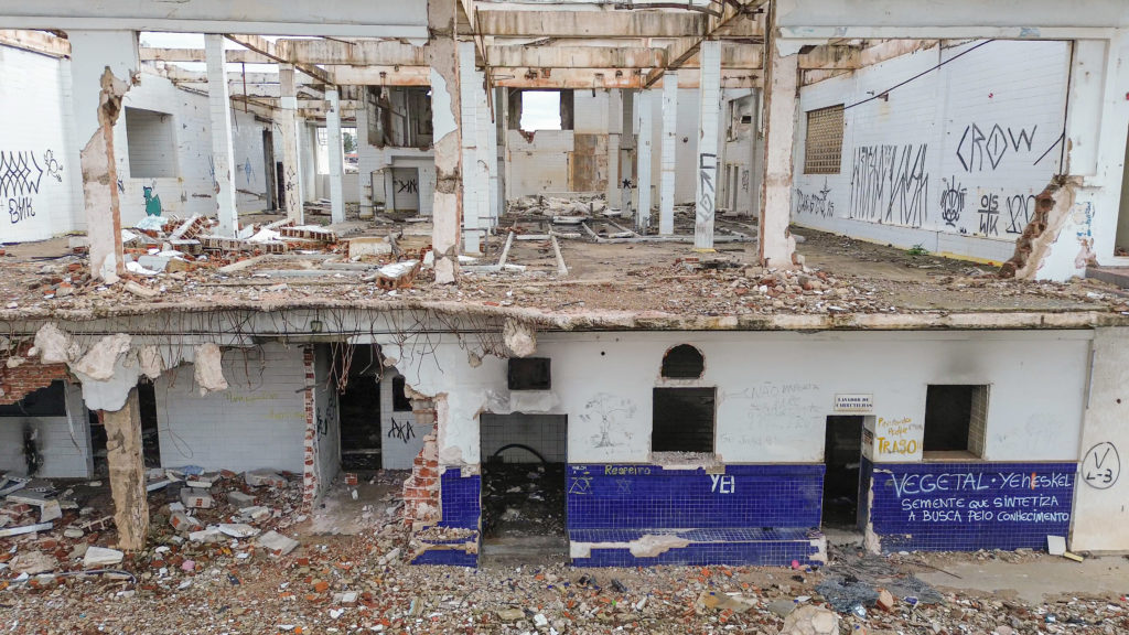 2026-05-19_frigorifico_abandonado_007