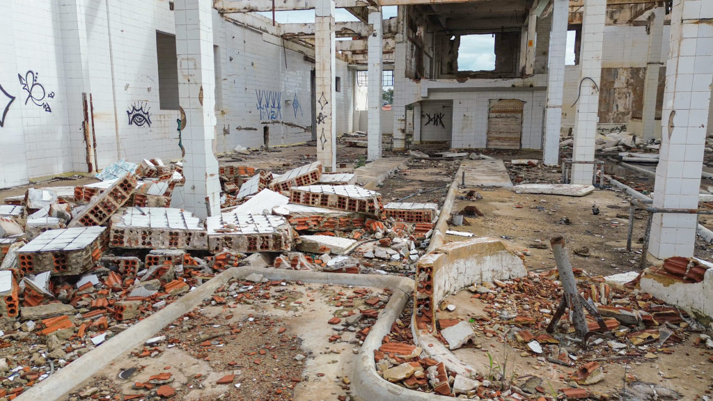 2026-05-19_frigorifico_abandonado_009