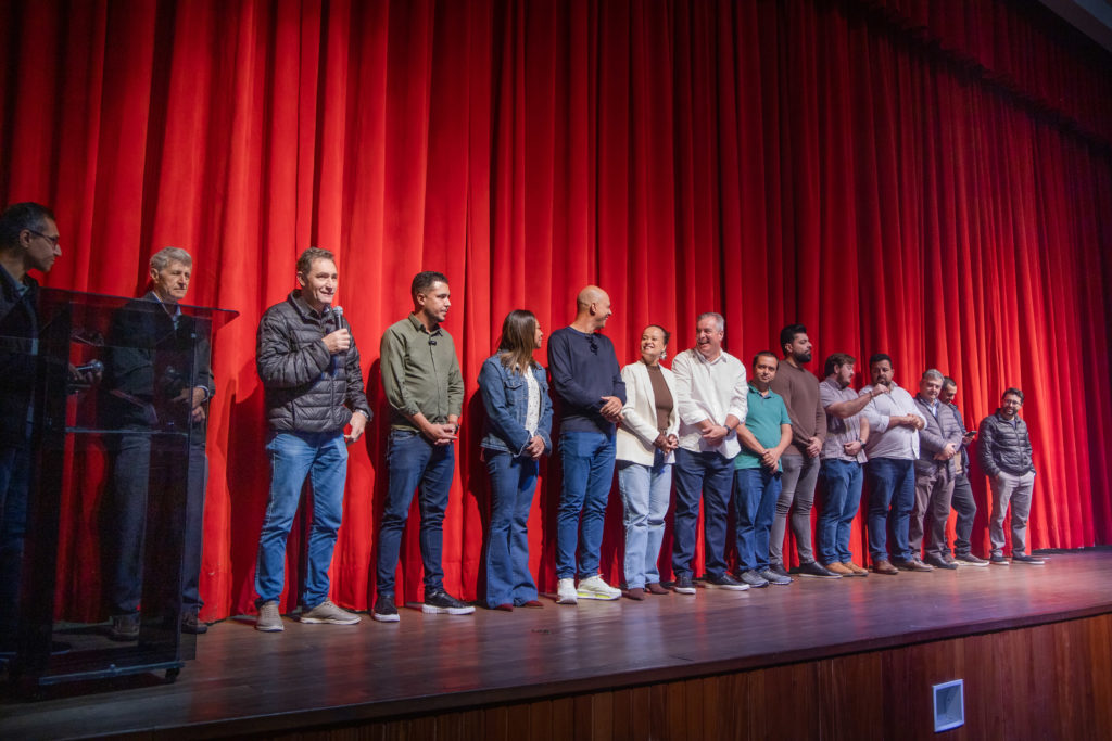 2026-06-01_teatro_junho_verde_fenix_001