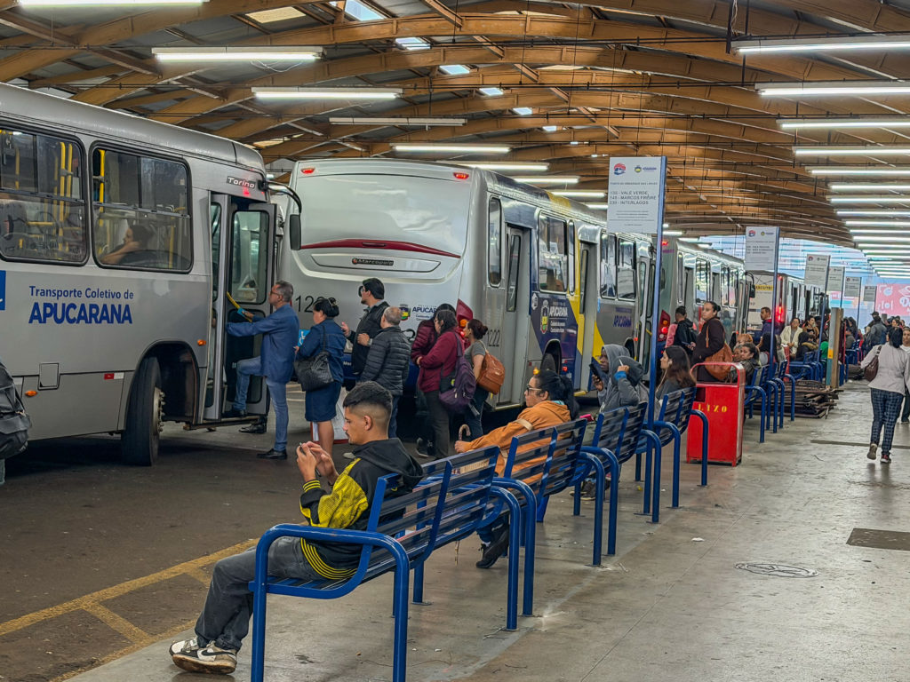10-08-2026_retiradas-das_grades_terminal_urbano01-16