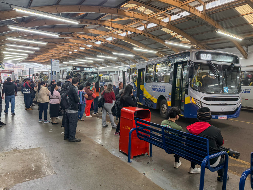 10-08-2026_retiradas-das_grades_terminal_urbano01-8