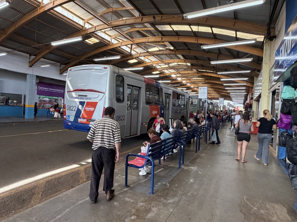 10-8-2026_retirada_das_grades_terminal_urbano_6_