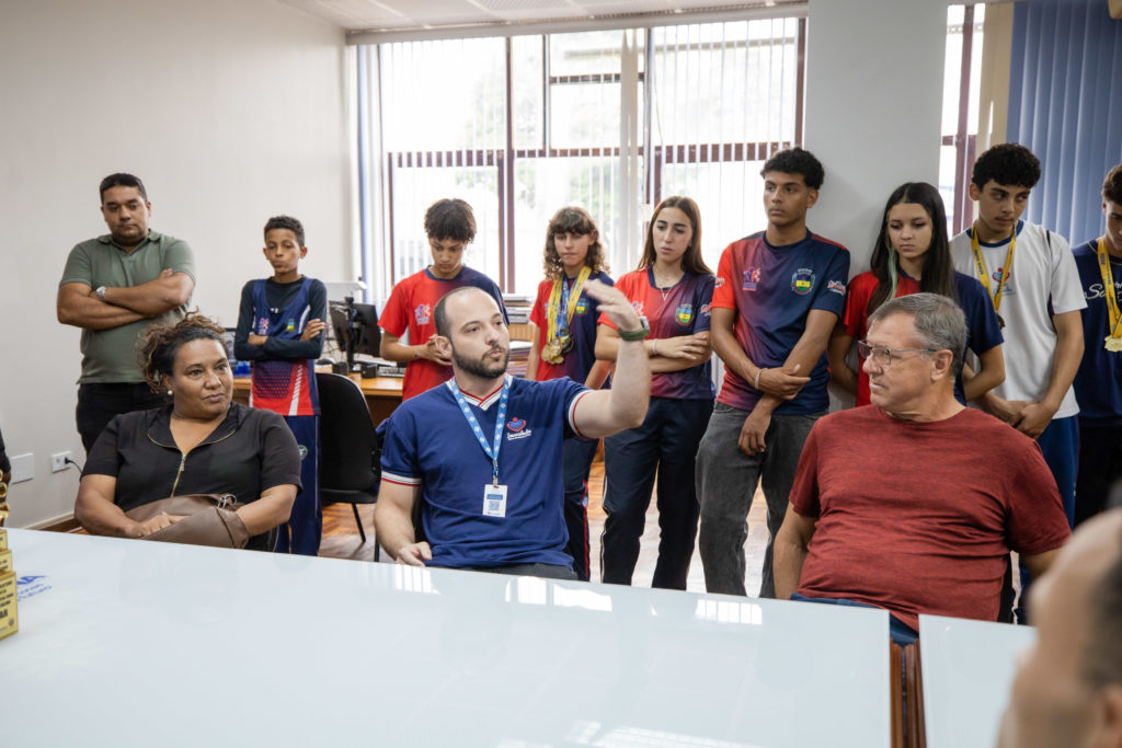 2026-08-20_atletas_gabinete_006