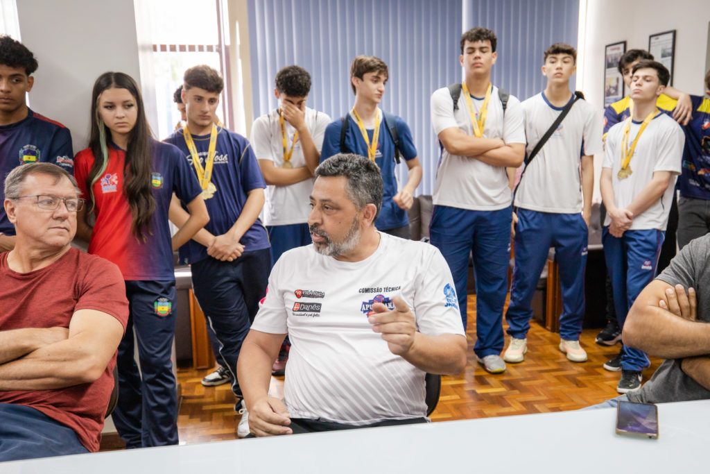 2026-08-20_atletas_gabinete_009