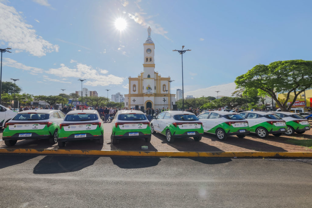 2026-08-24_entrega_veiculos_saude_005